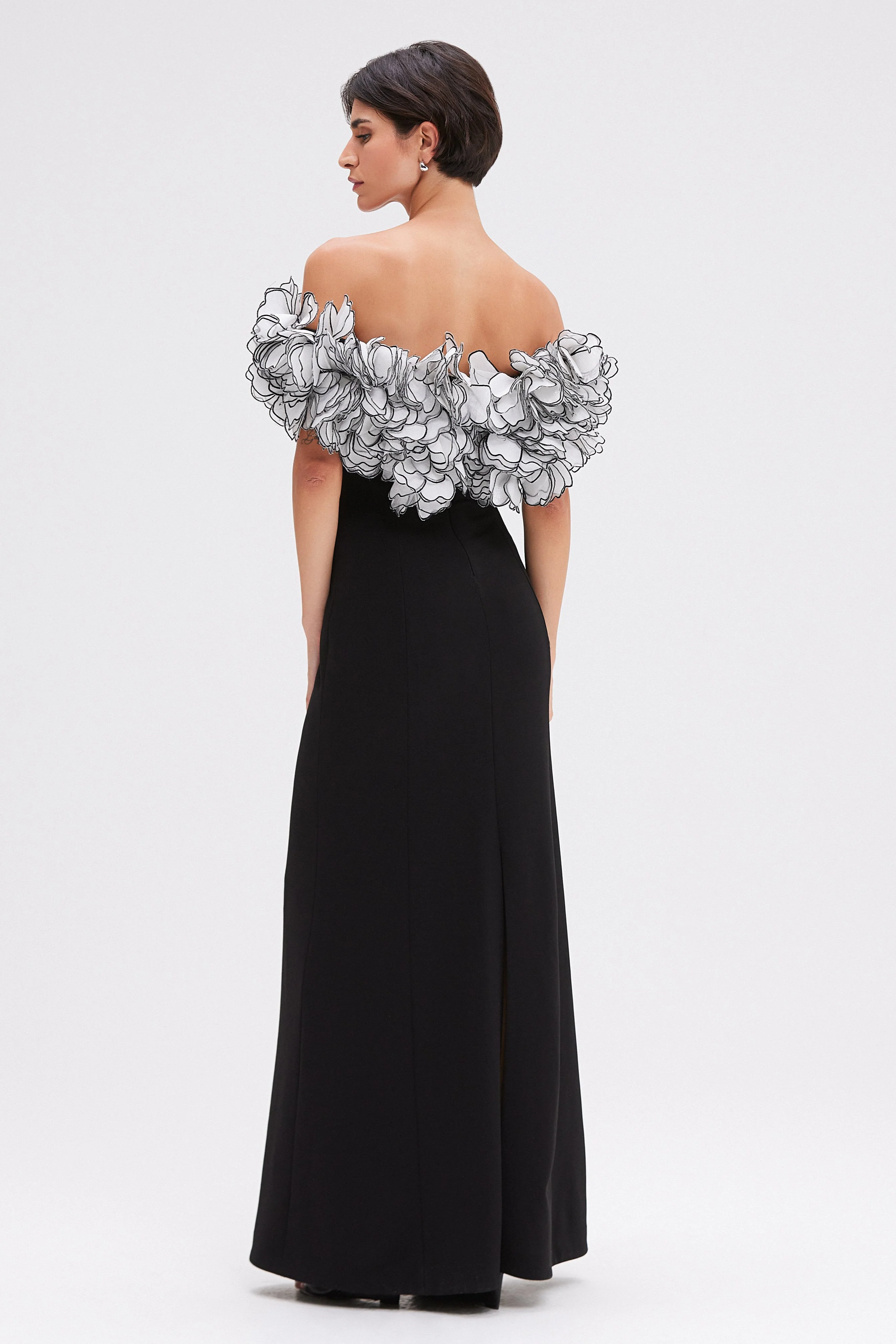 FLUTTER MAXI DRESS (RUNWAY) - Image 3