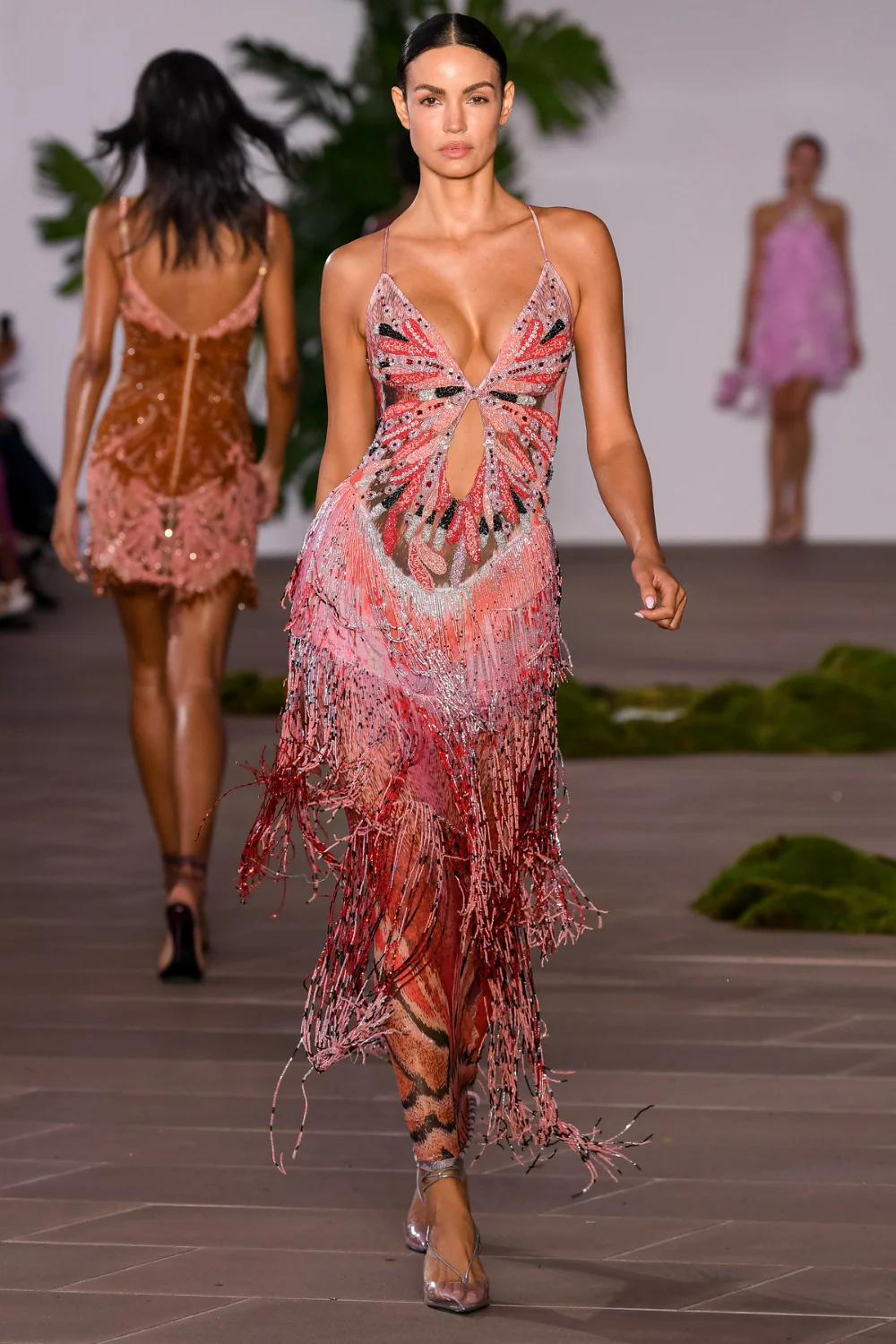 PAPILLON CUT OUT MAXI DRESS (RUNWAY) - Image 4